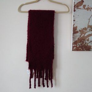 NWT Banana Republic fuzzy scarf cranberry